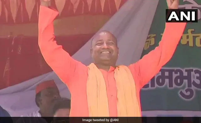 ନକଲି ‘ଯୋଗୀ’ଙ୍କୁ ପ୍ରଚାର ମଇଦାନକୁ ଆଣିଲେ ଅଖିଳେଶ