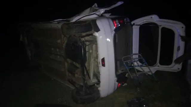 ବାର୍‌ହା ଉପରେ ଧକ୍କା ଖାଇ ଓଲଟିଲା କାର୍‌: ଗୋଟିଏ ପରିବାରରୁ ୩ ମୃତ , ୩ ଆହତ