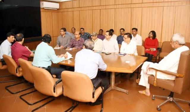 ତଳିଆ ଅଞ୍ଚଳରେ ଥିବା ଲୋକମାନଙ୍କୁ ତୁରନ୍ତ ସ୍ଥାନାନ୍ତରିତ କରିବାକୁ ମୁଖ୍ୟମନ୍ତ୍ରୀ ନବୀନ ପଟ୍ଟନାୟକଙ୍କ ନିର୍ଦ୍ଦେଶ