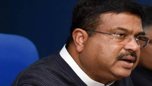 ଧର୍ମେନ୍ଦ୍ରଙ୍କ ଗଡ଼କୁ ଶକ୍ତ ଝଟ୍‌କା