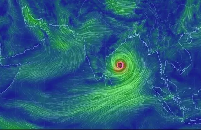 ଫନି ବାତ୍ୟା ପୁରୀଠାରୁ ଆଉ ମାତ୍ର ୨୪୦ କିମି ଦୂରରେ ରହିଛି