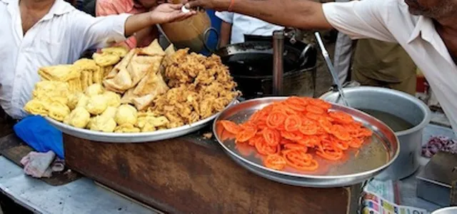 ୧୦୦ରୁ ଅଧିକ ଖାଦ୍ୟ ଓ ପାଣି ନମୁନା ସଂଗ୍ରହ