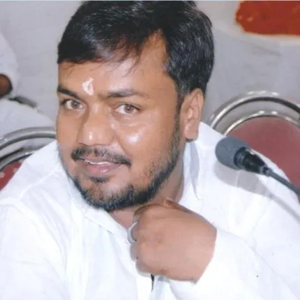 ହାତରେ ବନ୍ଧୁକ ଧରି ଖୋଲାଖୋଲି ଧମକ ଦେଲେ ଆରଜେଡି ନେତା, କହିଲେ-ଆମେ ଗୁଳି ଚଳାଇବାକୁ ପ୍ରସ୍ତୁତ ଅଛୁ