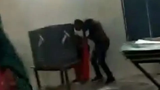 ଫରିଦାବାଦ ବୁଥ୍‌ରେ ଭୋଟର୍‌ଙ୍କୁ ପ୍ରଭାବିତ କରିବାକୁ ଉଦ୍ୟମ କରି ପୋଲିଙ୍ଗ୍‌ ଏଜେଣ୍ଟ୍‌ ଗିରଫ