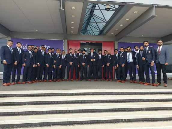 ମୁମ୍ବାଇରୁ ଲଣ୍ଡନ : ବିଶ୍ବକପ୍ ଅଭିଯାନରେ ବିରାଟ ସେନା