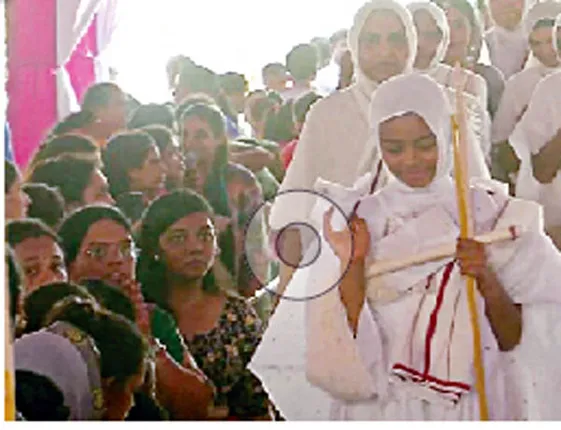 ୧୨ ବର୍ଷୀୟା ଖୁସି ବନିଲେ ଜୈନ ମୁନି