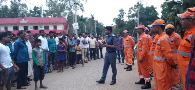 କେନ୍ଦ୍ରାପଡ଼ାରେ ‘ଫନି’ ଆତଙ୍କ : ମୁକାବିଲା‌ ପା‌ଇଁ ପ୍ରଶାସନ ସଜାଗ, ଏନଡିଆରଏଫ୍‌ର ୩ଟି ଟିମ୍ ମୁତୟନ, ଲକ୍ଷେ ଲୋକଙ୍କୁ ସ୍ଥାନାନ୍ତର ପ୍ରକ୍ରିୟା ଜାରି