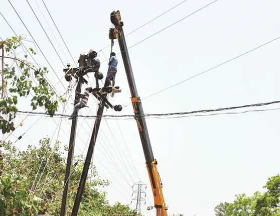 ବିଜୁଳି ବିତ୍ପାତ : ଅବହେଳା ନେଲା ଶ୍ରମିକଙ୍କ ଜୀବନ
