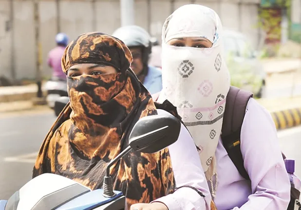 ୪୮ଂ ଛୁଇଁବ ପଶ୍ଚିମ ଓଡ଼ିଶା : ପୁଣି ୪୫ଂ ଡେଇଁଲା ଟିଟିଲାଗଡ଼, ୨୧ ପରେ ଉପକୂଳରେ ଝାଞ୍ଜି ମାଡ଼, ୨୮ ଯାଏ ନିସ୍ତାର ନାହିଁ