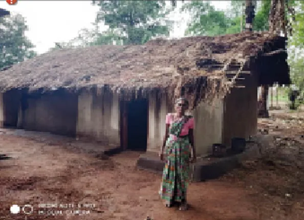 ଭଙ୍ଗା କୁଡ଼ିଆରେ ବିତୁଛି ଜୀବନ