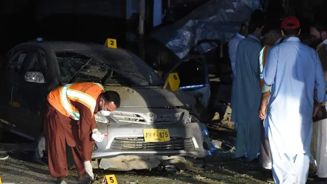 ପାକିସ୍ତାନ ବିସ୍ଫୋରଣରେ ୪ ପୁଲିସ୍‌ ନିହତ