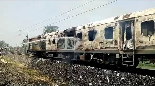 ଅଗ୍ନିକାଣ୍ଡ ପରେ ଚାଲିଲା ରାଜଧାନୀ ଏକ୍ସପ୍ରେସ୍‌, ଭୁବନେଶ୍ୱର ପର୍ଯ୍ୟନ୍ତ ଗୋଟିଏ ଜେନେରେଟର ବଗିରେ ଗତି କରିବ