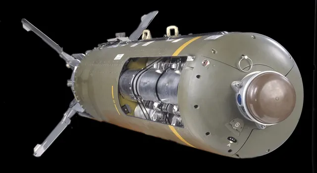 ଭାରତୀୟ ବାୟୁ ସେନା ପକ୍ଷରୁ ୪୫୦ କିଲୋ ଓଜନ ବିଶିଷ୍ଟ ସ୍ମାର୍ଟ ବୋମାର ସଫଳ ପରୀକ୍ଷା, ଗୋଟିଏ ବୋମା ଏକାଧିକ ଟ୍ୟାଙ୍କ ଉଡ଼ାଇଦେବ