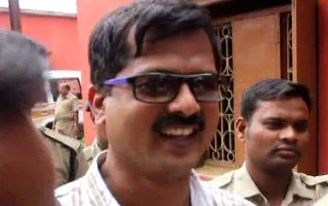 ମାଓନେତା ସବ୍ୟସାଚୀ ୬ ମାମଲାରେ ହାଜର