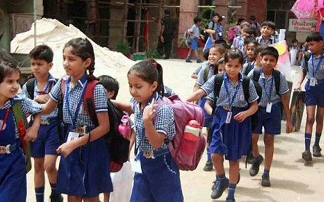 ଏବେ ମୋବାଇଲରେ ଲାଇଭ ଦେଖିବେ ସ୍କୁଲରେ ଆପଣଙ୍କ ପିଲାର ସ୍ଥିତି