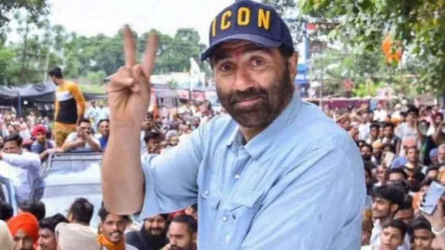 ପୁଣି ଅଡ଼ୁଆରେ ସନ୍ନି ଦେଓଲ : ଆଦର୍ଶ ଆଚରଣ ବିଧି ଉଲ୍ଲଂଘନ କରିଥିବାରୁ ନିର୍ବାଚନ କମିସନ ପଠାଇଲେ ନୋଟିସ