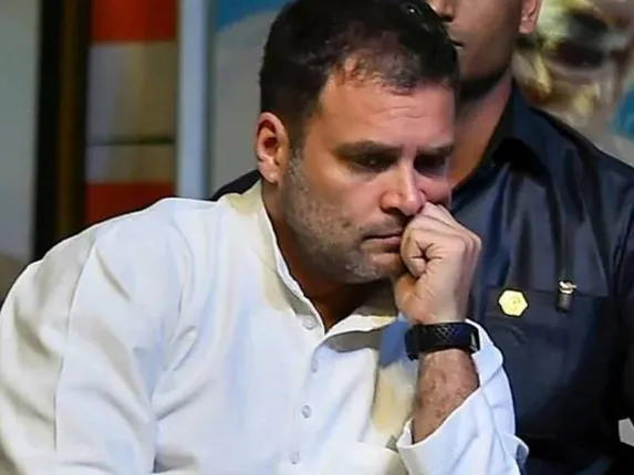 ରାହୁଲ ଗାନ୍ଧୀଙ୍କ ନିଷ୍ପତ୍ତିକୁ  ସମ୍ମାନ ଦେଇ କଂଗ୍ରେସର ୮୦ ବରିଷ୍ଠ ନେତା ଦେଲେ ଗଣ-ଇସ୍ତଫା