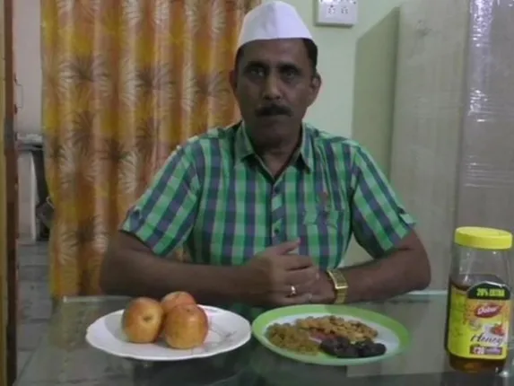 ମାନବିକତାର ବିରଳ ଉଦାହରଣ ସୃଷ୍ଟି କଲେ ଏହି ବ୍ୟକ୍ତି! ଡ୍ରାଇଭରର ସ୍ୱାସ୍ଥ୍ୟାବସ୍ଥା ଭଲ ନଥିବାରୁ ତାଙ୍କ ବଦଳରେ ରୋଜା ରଖିଲେ