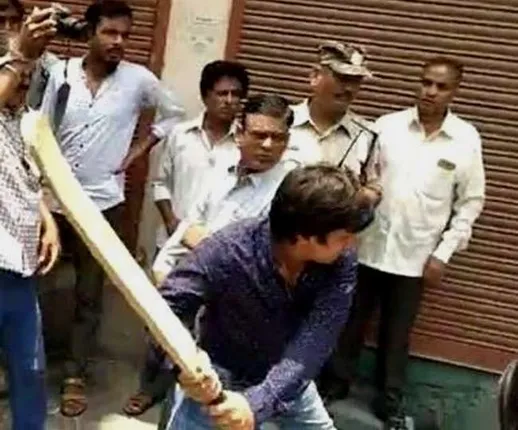 ଜେଲରୁ ବାହାରିଲେ ଇନ୍ଦୋର ବିଜେପି ବିଧାୟକ ଆକାଶ ବିଜୟବର୍ଗୀୟ, ଏଥିପାଇଁ ସେ ଲଜ୍ଜିତ ନୁହନ୍ତି ବୋଲି କହିଲେ