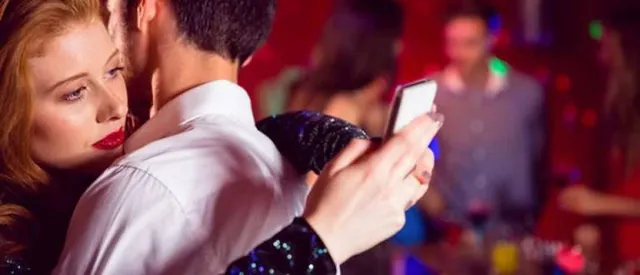 ବଢୁଛି ଡେଟିଂ ଆପ୍‌ର ଚାହିଦା: ସ୍ୱାଧୀନମନସ୍କ ବିବାହିତା ମହିଳାଙ୍କ ଭିତରେ ଦେଖିବାକୁ ମିଳୁଛି ପରକୀୟା ପ୍ରତି ଆଗ୍ରହ