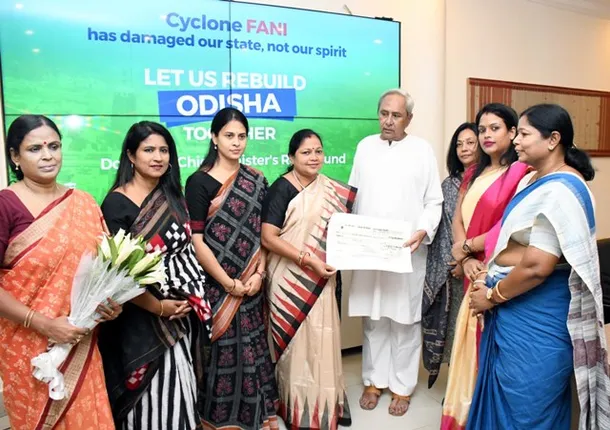 ମୁଖ୍ୟମନ୍ତ୍ରୀଙ୍କ ରିଲିଫ ପାଣ୍ଠିକୁ ମହିଳା ବିଜେଡି ପ୍ରଦାନ କଲା ୩ ଲକ୍ଷ