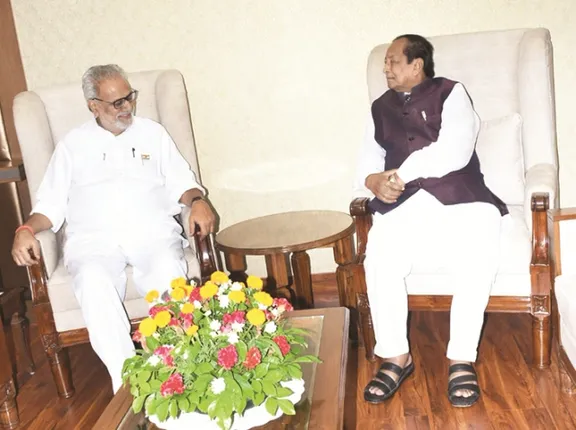 ରାଜ୍ୟପାଳଙ୍କୁ ସାକ୍ଷାତ କଲେ ବାଚସ୍ପତି, ୩୦ ମିନିଟ ଧରି ଆଲୋଚନା