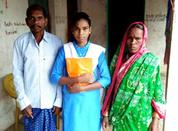 ମୃତ୍ୟୁ ବିଜୟିନୀ ସୁବାସିନୀ : ଅଜଣା ରୋଗରେ ପୀଡ଼ିତ ଥିଲେ, ସହାୟତା କଲା ନବୋଦୟ ପୁରାତନ ଛାତ୍ର ସଂଘ , ବର୍ଷ ପରେ ସ୍କୁଲକୁ ଫେରିଲେ