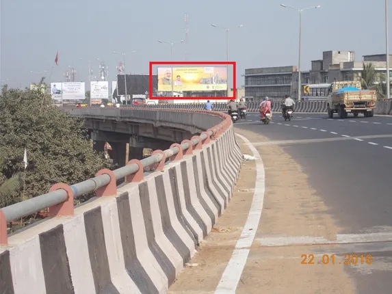 ଏଣିକି ବିନା ହେଲମେଟ୍‌ରେ ଖଣ୍ଡଗିରିରୁ ରସୁଲଗଡ଼ ଯାଏ ଫ୍ଲାଏ ଓଭରରେ ବାଇକ ଚଳାଇବା ମନା