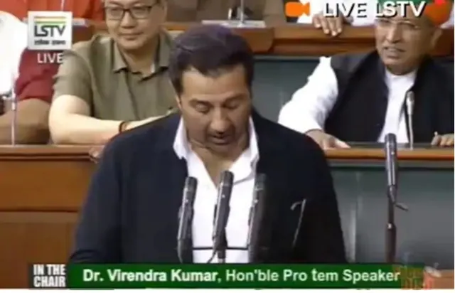 ଶପଥ ନେବା ସମୟରେ ‘ଅପହୋଲଡ’କୁ ‘ଉଇଥ୍‌ହୋଲଡ’ ବୋଲି ପଢ଼ିଲେ ସନ୍ନି ଦେଓଲ