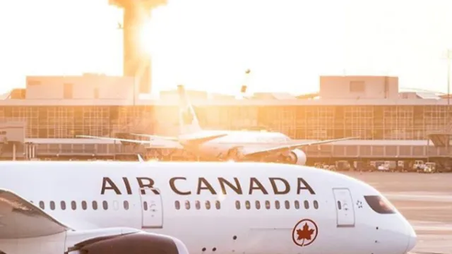 ଏୟାର୍‌ କାନାଡା ବିମାନ ଉଡ଼ାଣ ଆରମ୍ଭ କରିବା ମାତ୍ରେ ଶୋଇ ପଡ଼ିଲେ ମହିଳା; ନିଦ ଭାଙ୍ଗିଲା ବେଳକୁ ଅନ୍ଧକାର ବିମାନ ମଧ୍ୟରେ ସେ ଏକା!