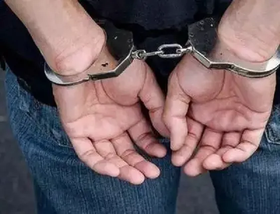 ତାଲା ଭାଙ୍ଗି ଲୁଟ୍‌ ଘଟଣାରେ ୪ ଗିରଫ ସ୍କୁଟି, ଏଲ୍‌ଇଡି ଟିଭି ଓ ବ୍ୟାଟେରି ଜବତ