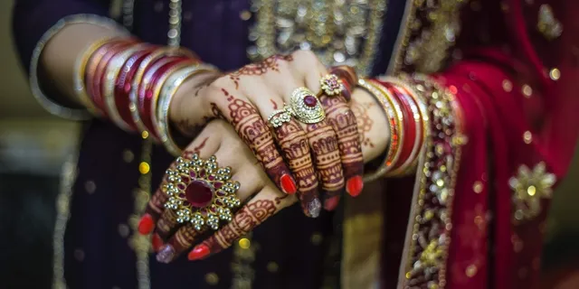 ସମଲିଙ୍ଗୀ ପ୍ରେମିକା ସହ ଏକାଠି ରହିବା ପାଇଁ ସ୍ୱାମୀକୁ ଛାଡ଼ି ନିଖୋଜ ହୋଇ ଯାଇଥିଲେ ନବବିବାହିତା ମହିଳା; ହରିୟାଣାରୁ ଉଦ୍ଧାର କଲା ପୁଲିସ୍‌