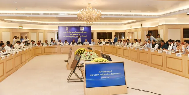 ଜିଏସଟି ପଂଜୀକରଣ ପାଇଁ ଆଧାର ଗ୍ରହଣୀୟ ହେବ, ମଲ୍ଟିପ୍ଲେକ୍ସ ପାଇଁ ଇ-ଟିକେଟ ବାଧ୍ୟତାମୂଳକ :ଜିଏସଟି କାଉନସିଲ ବୈଠକରେ ନିଷ୍ପତ୍ତି