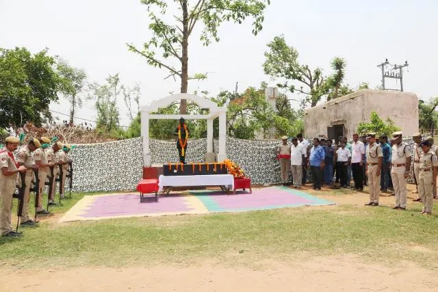 ମୃତ କନଷ୍ଟେବଲ୍‌ଙ୍କୁ ଗାର୍ଡ ଅଫ୍ ଅନର୍‌, ୫୦ ହଜାର ଟଙ୍କା ଆର୍ଥିକ ଅନୁକମ୍ପା