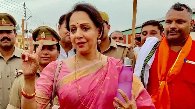 ହେମାମାଳିନୀ କହିଲେ ‘ପଶ୍ଚିମବଙ୍ଗର ମୁଖ୍ୟମନ୍ତ୍ରୀ ମମତା ବାନାର୍ଜୀ ରାମଙ୍କ ନାମ ଶୁଣିଲେ ରାଗୁଛନ୍ତି କାହିଁକି?’