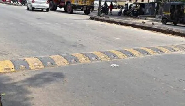 ଗୁରୁତର ଝିଅକୁ ଦେଖିବାକୁ ଆସି ମା’ ଗୁରୁତର