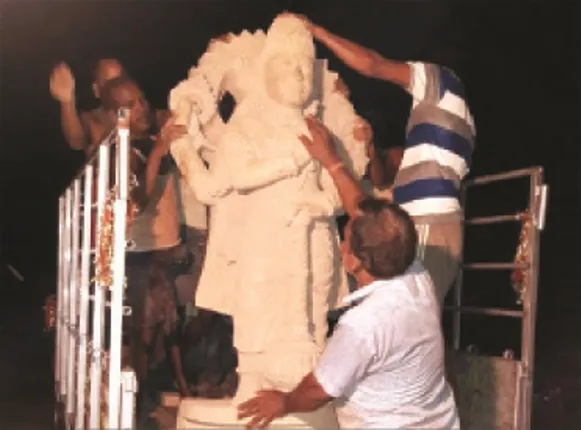 ପୁରୀ ଅଭିମୁଖେ ଜୟ, ବିଜୟ ମୂର୍ତ୍ତି