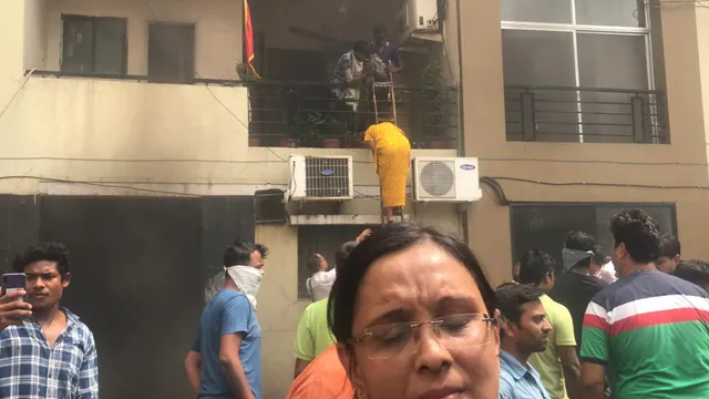 ଝାରସୁଗୁଡ଼ା: ଆପାର୍ଟମେଣ୍ଟର ବେସ୍‌ମେଣ୍ଟରେ ଅଗ୍ନିକାଣ୍ଡ, ଜଳିଗଲା ୬ ବାଇକ୍‌