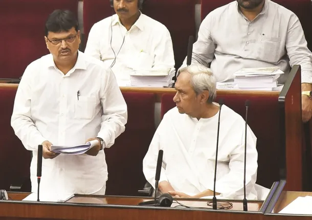 ସ୍ବଭାବ କବିଙ୍କ କବିତା ମନେ ପକାଇଲେ