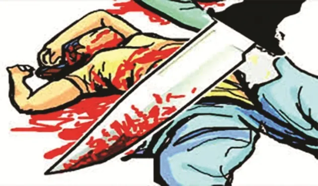 ଗାଁ ଛକରେ ବୁଲିଲା ଖଣ୍ଡା : ବାପା ମୃତ, ପୁଅ ଗୁରୁତର