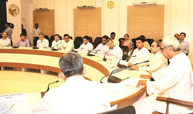 ବରିଷ୍ଠ ଅଧିକାରୀଙ୍କୁ ଗୁରୁ ମନ୍ତ୍ର ଦେଲେ ମୁଖ୍ୟମନ୍ତ୍ରୀ