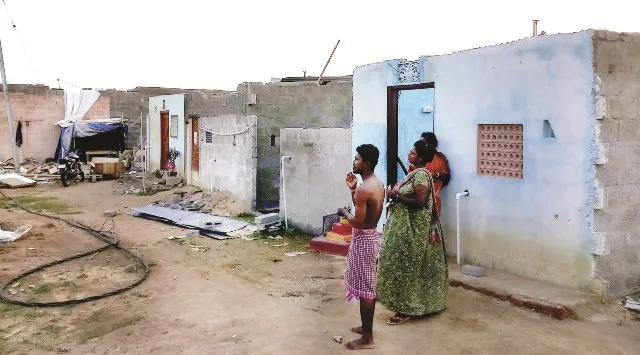 ପଣ୍ଡାକୁଦିଆରୁ ହଟିଲାନି ଅନ୍ଧାର : ବିଦ୍ୟୁତ୍ ଖେଳୁଛି ଲୁଚକାଳି, ଟିଭି ନାହିଁ କି ମୋବାଇଲ୍ ସେବା ନାହିଁ