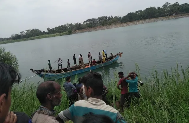 ବ୍ରାହ୍ମଣୀରେ ଯୁବକଙ୍କୁ ଟାଣି ନେଲା କୁମ୍ଭୀର