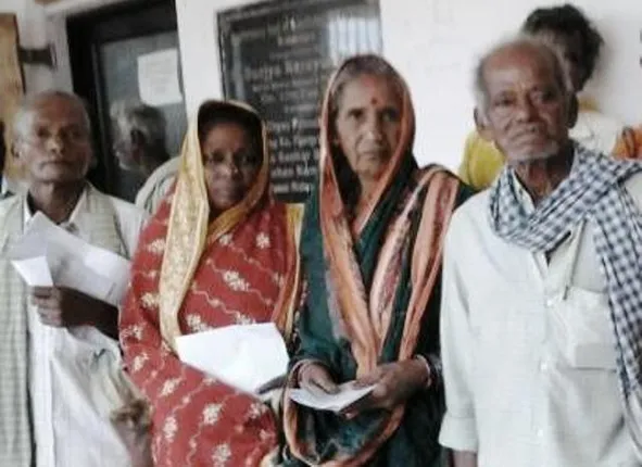 ‘ଫନି' କ୍ଷତିଗ୍ରସ୍ତ ୫ ଜିଲ୍ଲାର ମଧୁବାବୁ ପେନସନ୍ ଉପଭୋକ୍ତାଙ୍କୁ ମାସକର ଅତିରିକ୍ତ ପେନସନ୍