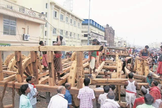 ରଥଖଳା ଚଳଚ‌ଞ୍ଚଳ : ଉଠିଲା ଦଣ୍ଡା, ଲାଗିଲା ନିରାଡ଼ି