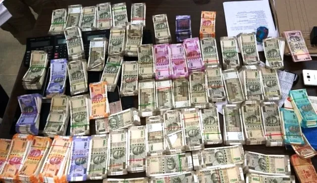 ରାଉରକେଲା କ୍ରିକେଟ୍‌ ବେଟିଂ: ୩ ହଜାର ଡଲାର୍‌, ପାସ୍‌ପୋର୍ଟ ଜବତ; ଆଉ ଜଣେ ଗିରଫ