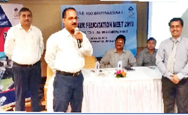 ଗ୍ରାହକଙ୍କୁ ସେଲ୍‌ ସିଏମ୍‌ଓର ସମ୍ବର୍ଦ୍ଧନା