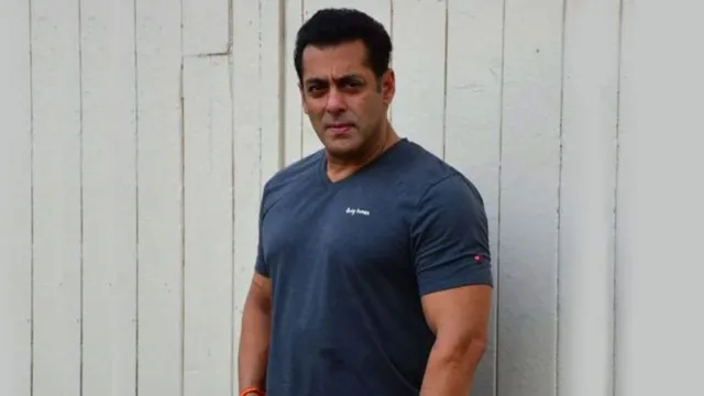 ସଲମାନ୍‌ଙ୍କ ବିରୋଧରେ ଆକ୍ରମଣ ଅଭିଯୋଗ ଆଣିଲେ ସାମ୍ବାଦିକ