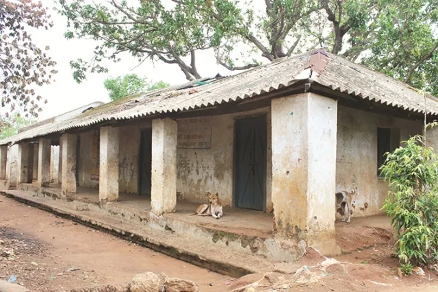 ସ୍କୁଲ୍‌ରେ ତାଲା, କେବେ ଖୋଲିବ ଭାଗ୍ୟ