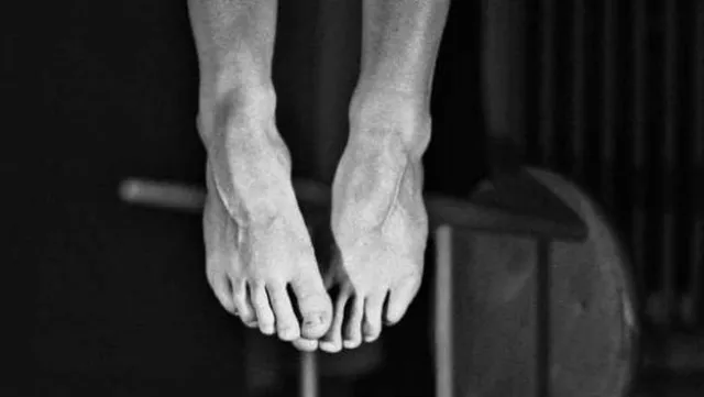 ଏଭଳି ମାତା-ପିତା ଭଗବାନ କାହାକୁ ନ ଦିଅନ୍ତୁ ବୋଲି ଲେଖି ଆତ୍ମହତ୍ୟା କଲେ ନାବାଳିକା